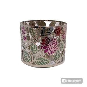👠 Bath & Body Works Metal Candle Holder with Pink Flowers